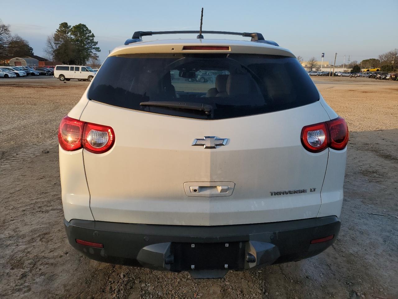 2012 CHEVROLET TRAVERSE L - Фото 6