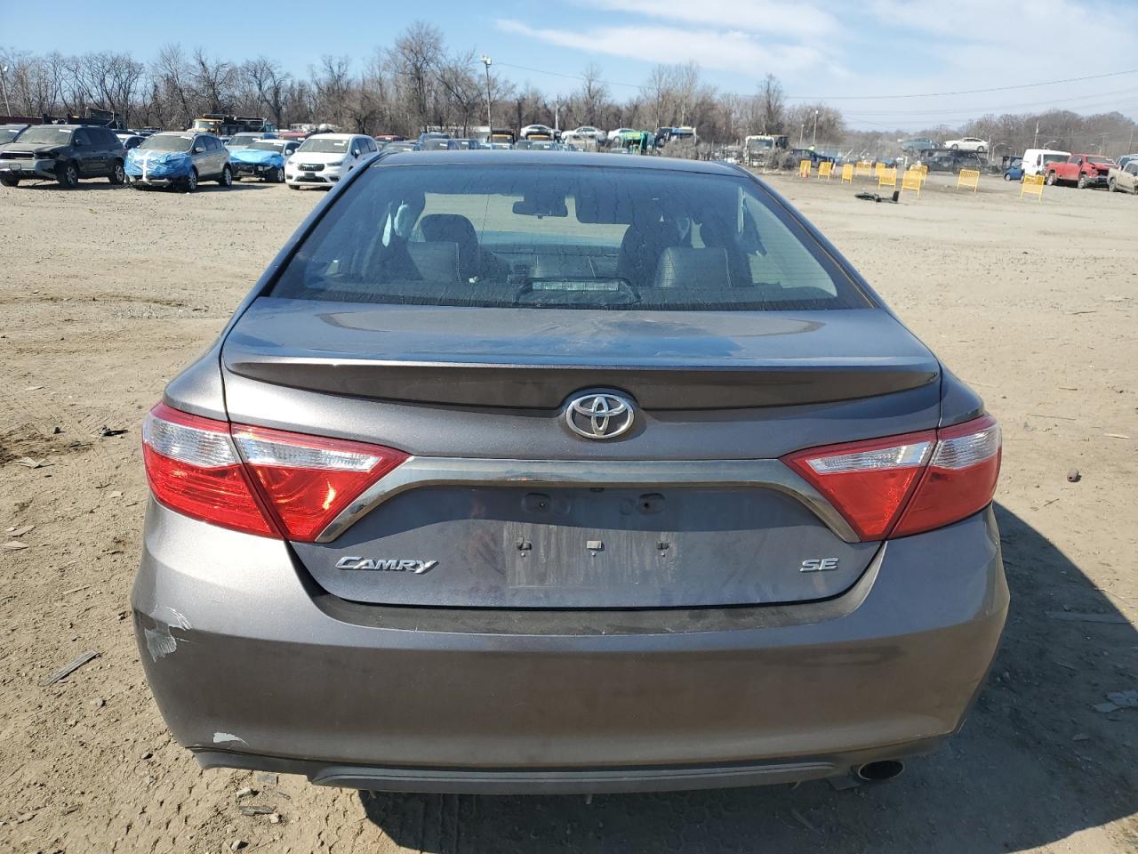 2016 TOYOTA CAMRY LE - Фото 6