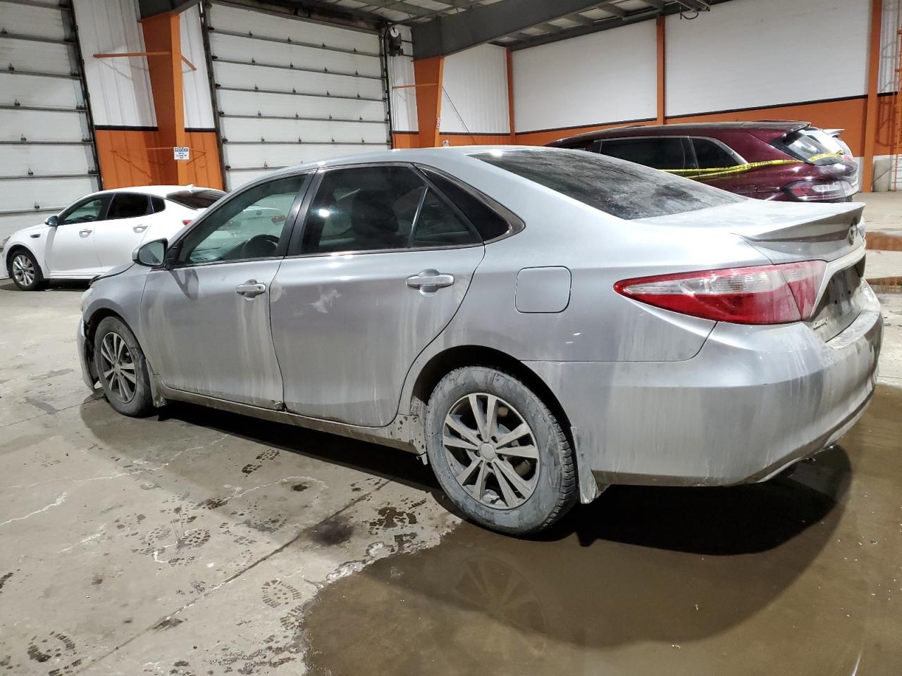 2016 TOYOTA CAMRY LE - Image 2