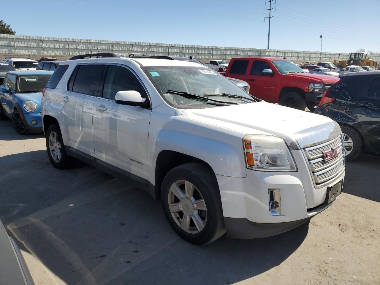 2013 GMC TERRAIN SL - Image 4