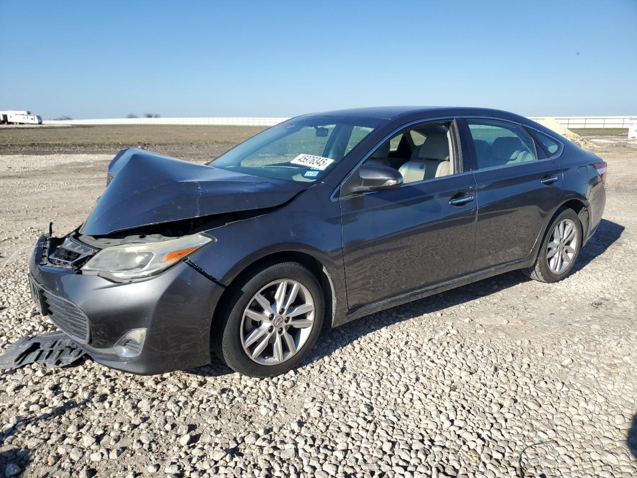 2015 TOYOTA AVALON XLE
