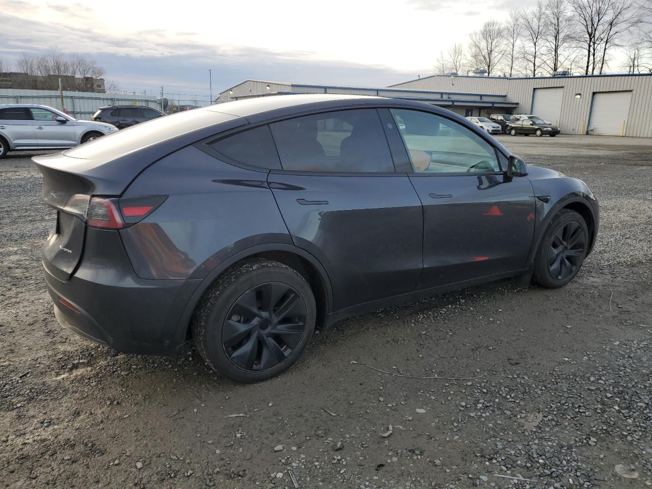 2024 TESLA MODEL Y - Image 3