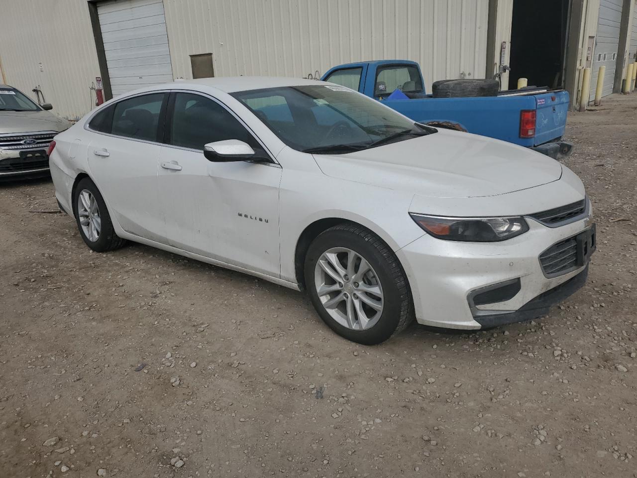 2017 CHEVROLET MALIBU LT - Image 4