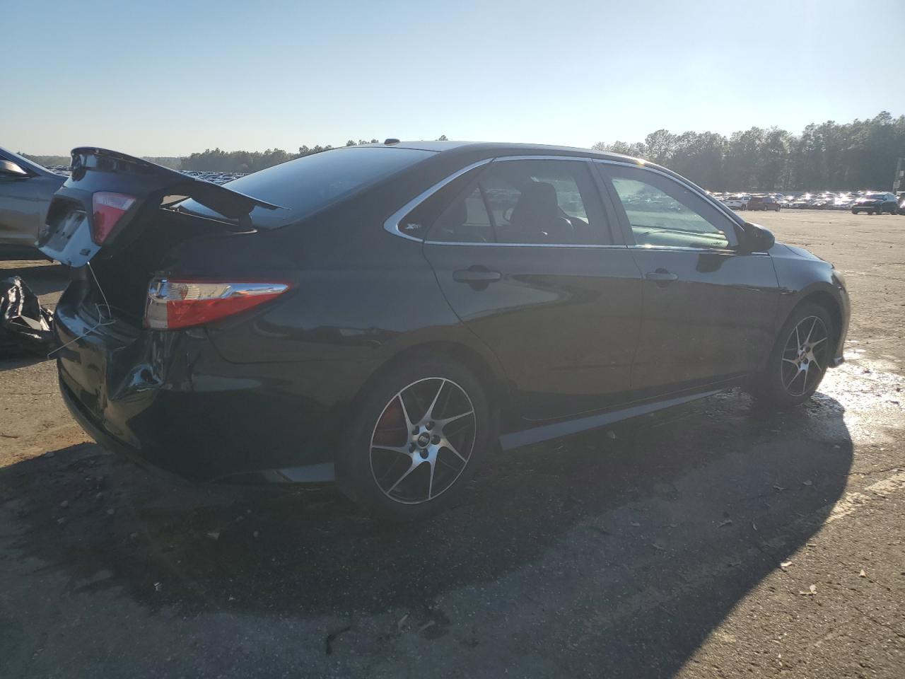 2016 TOYOTA CAMRY LE - Image 3