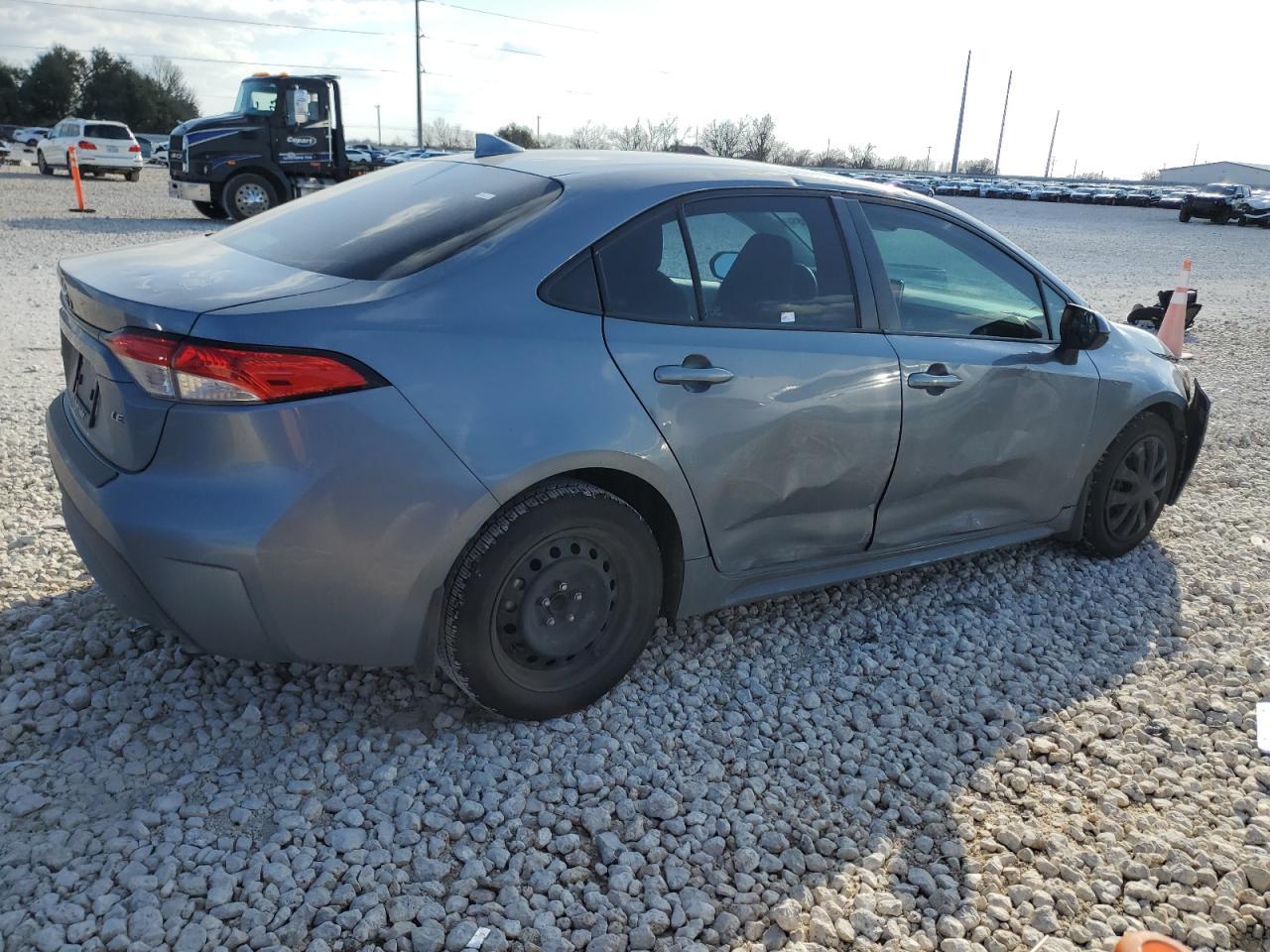 2020 TOYOTA COROLLA LE - Фото 3