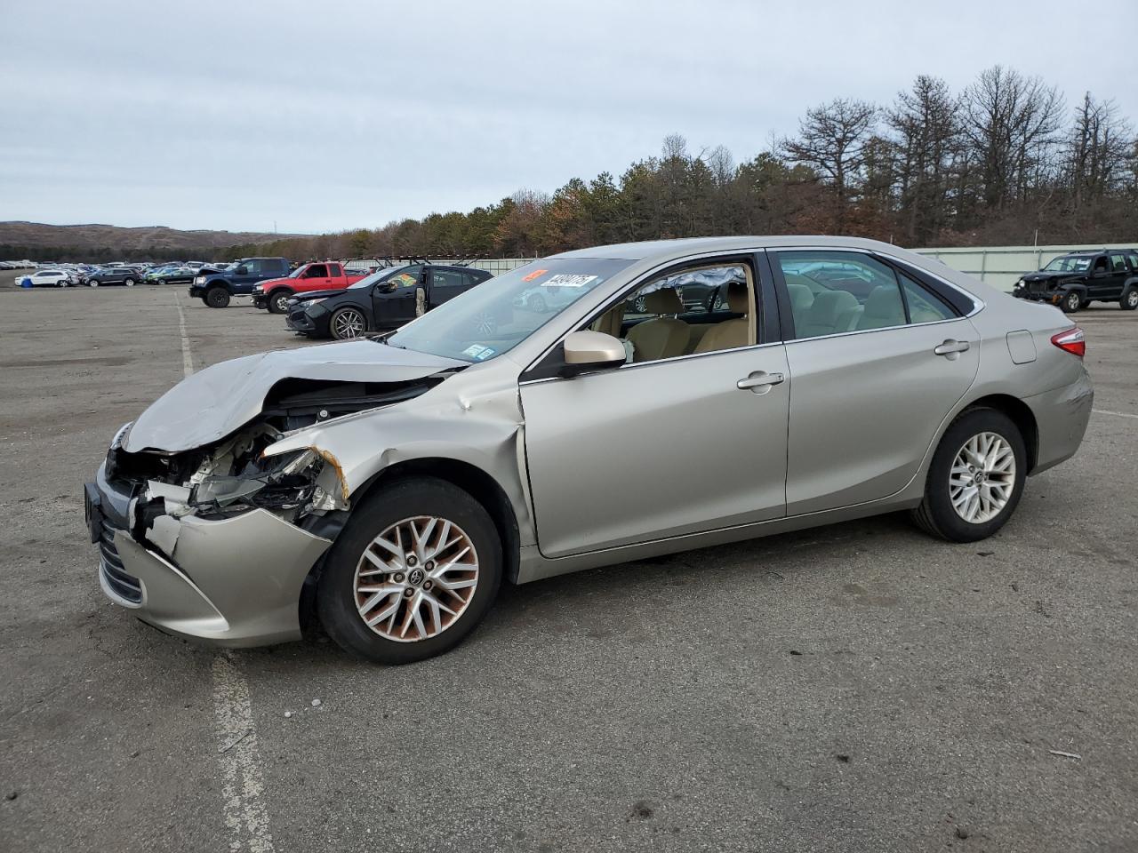 2016 TOYOTA CAMRY LE