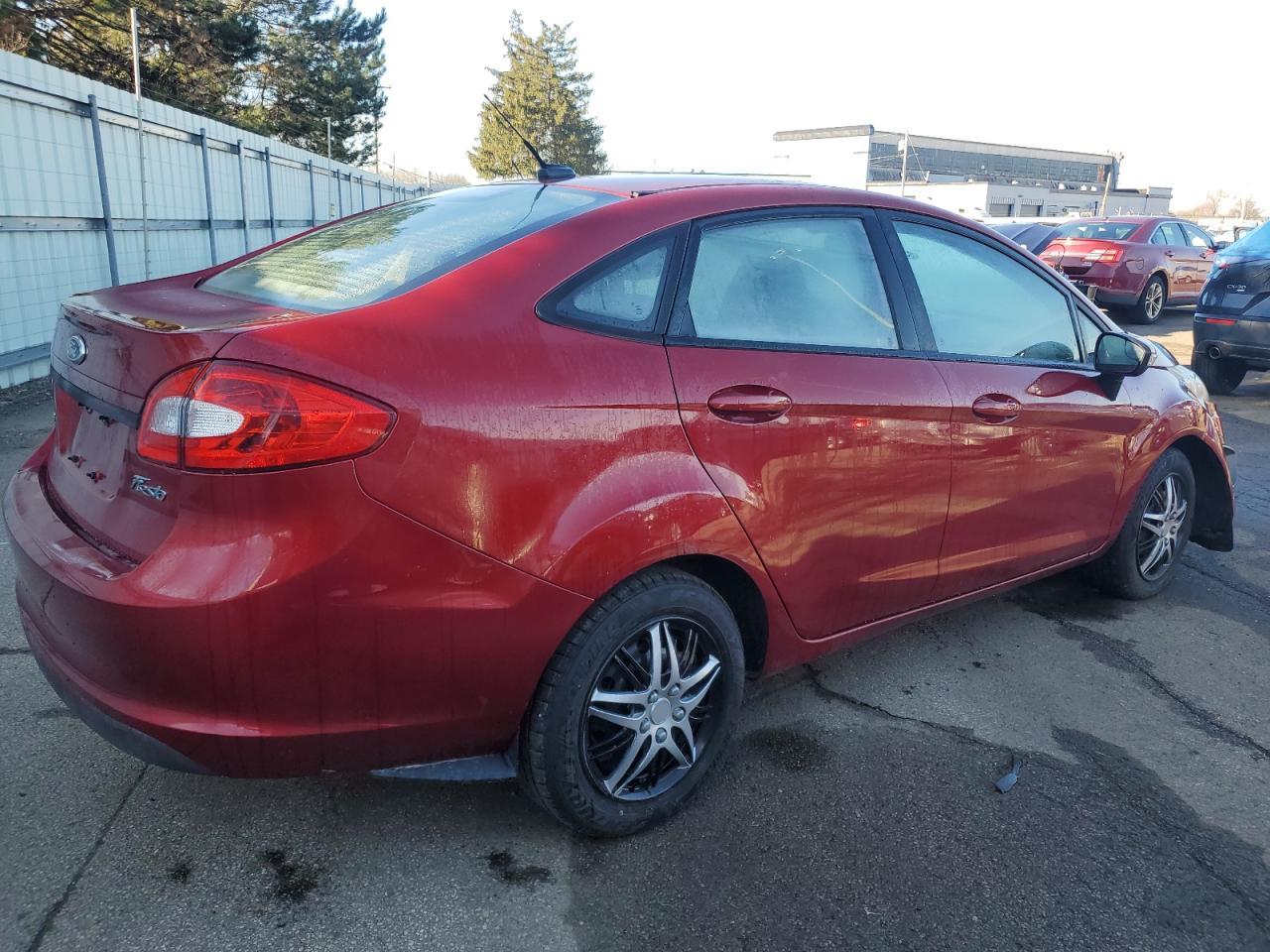 2013 FORD FIESTA SE - Image 3