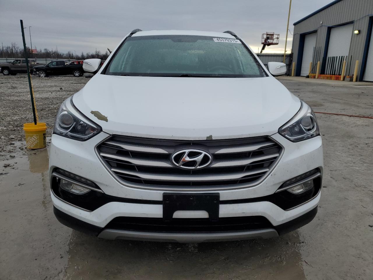 2017 HYUNDAI SANTA FE S - Image 5