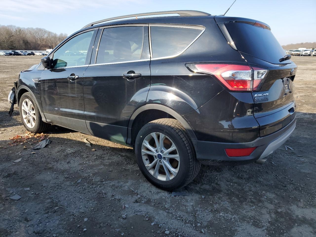 2017 FORD ESCAPE SE - Фото 2