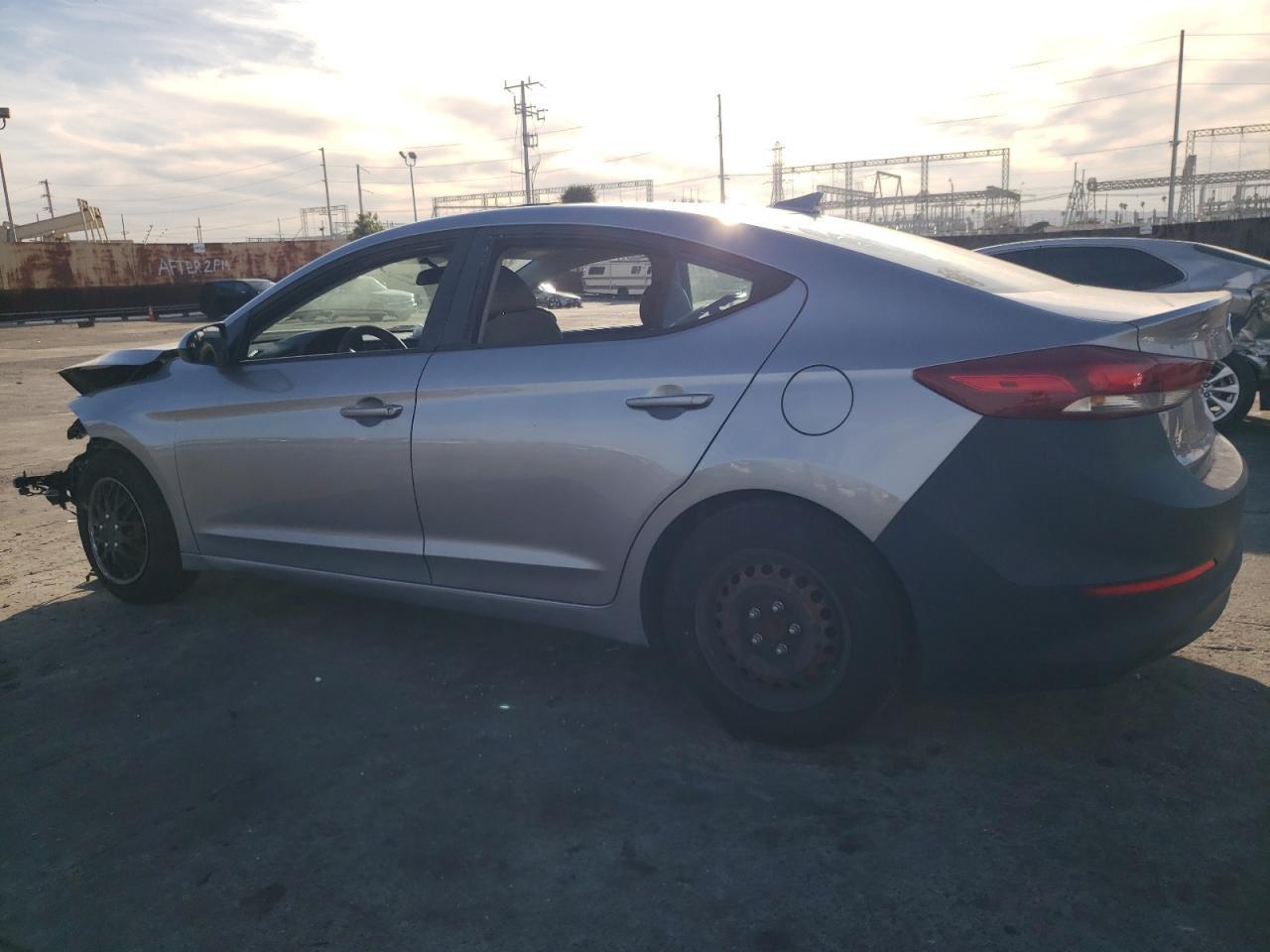 2017 HYUNDAI ELANTRA SE - Image 2
