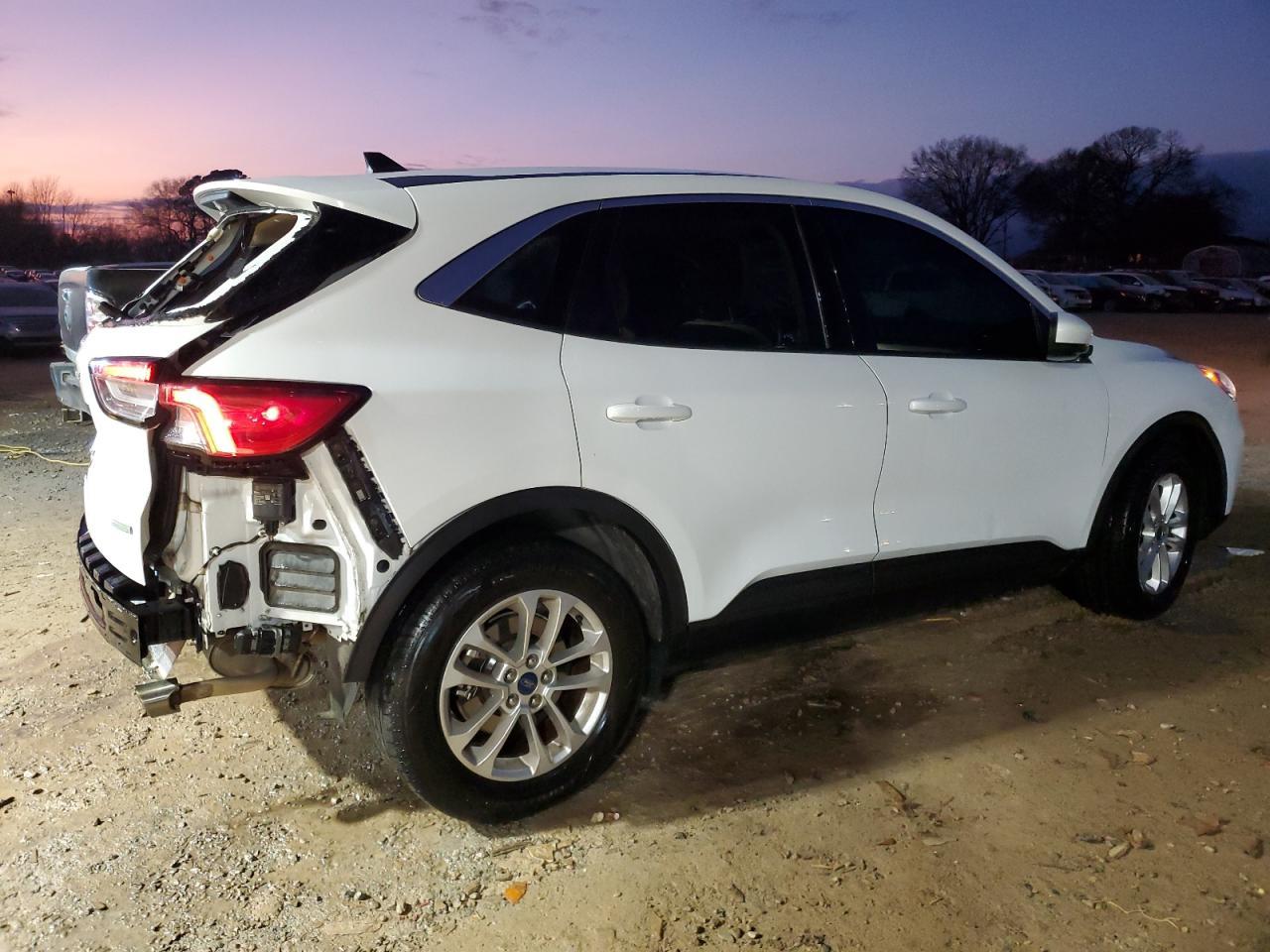 2020 FORD ESCAPE SE - Image 3