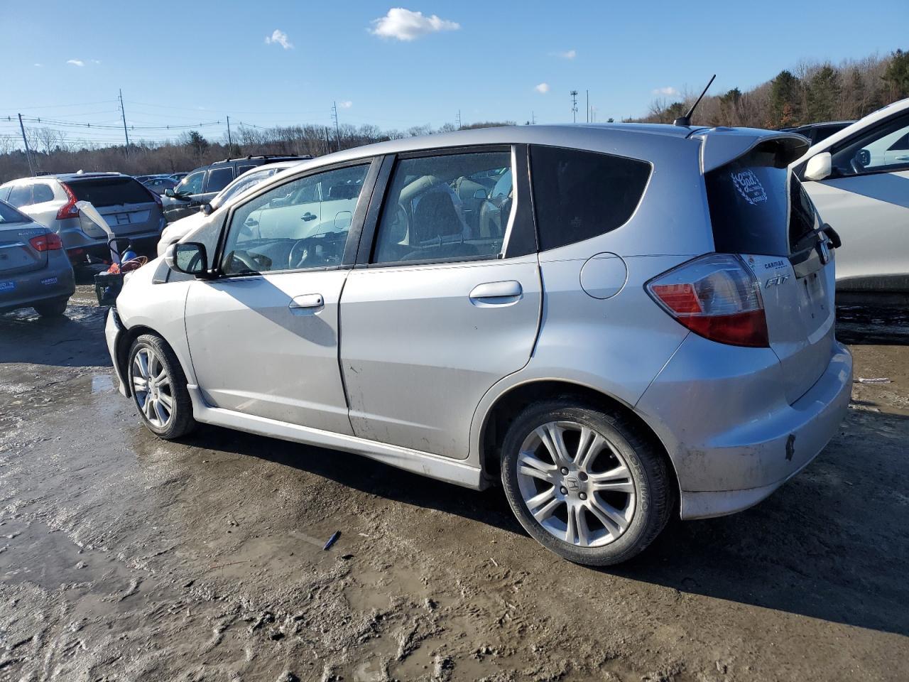 2011 HONDA FIT SPORT - Фото 2