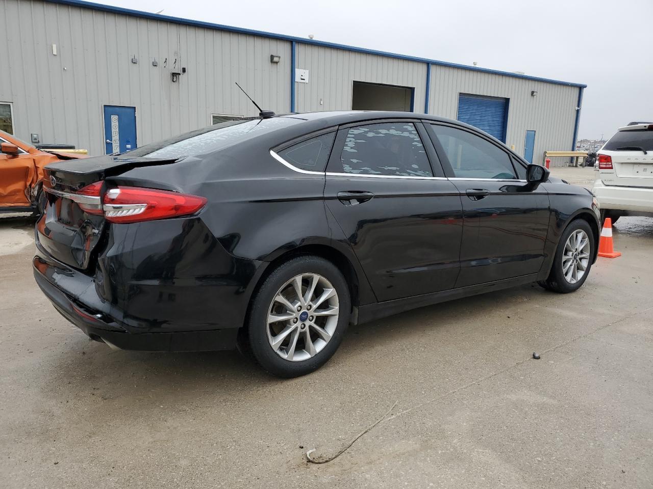 2017 FORD FUSION SE - Фото 3