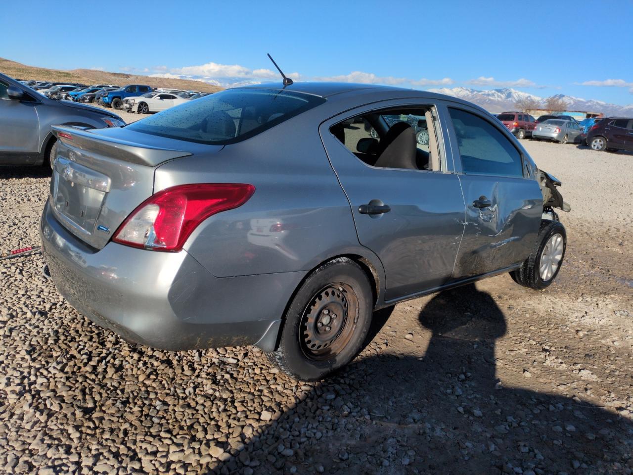 2014 NISSAN VERSA S - Фото 3