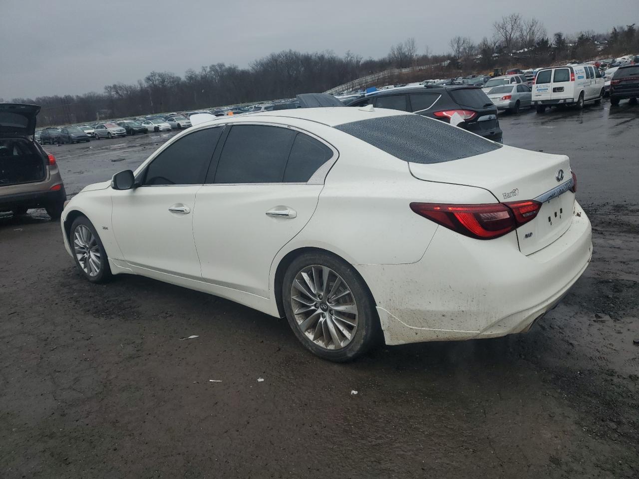 2018 INFINITI Q50 LUXE - Image 2