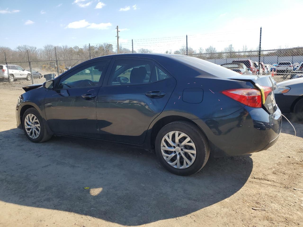 2019 TOYOTA COROLLA L - Фото 2