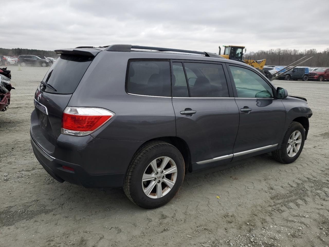 2011 TOYOTA HIGHLANDER - Фото 3