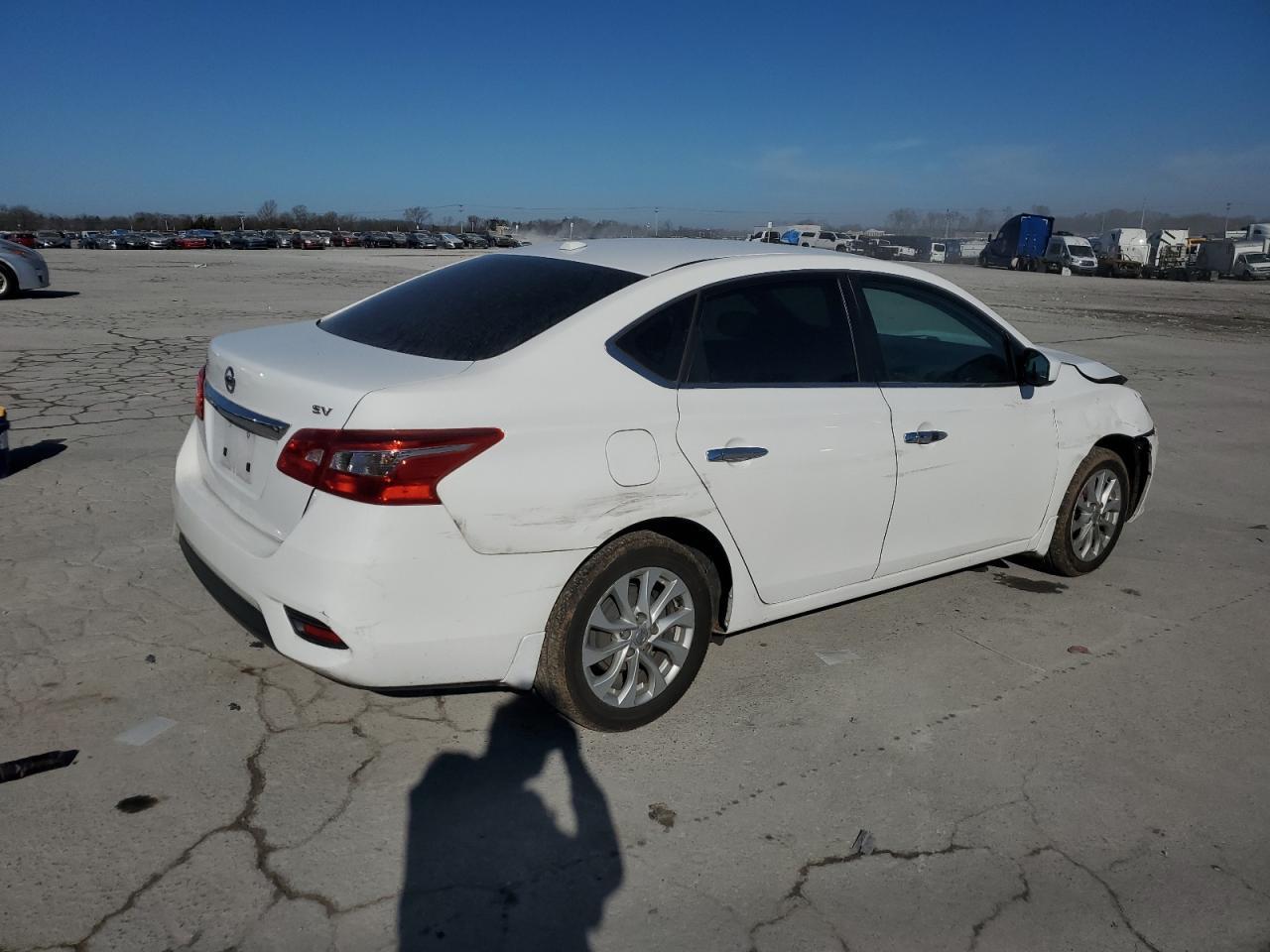 2018 NISSAN SENTRA S - Фото 3