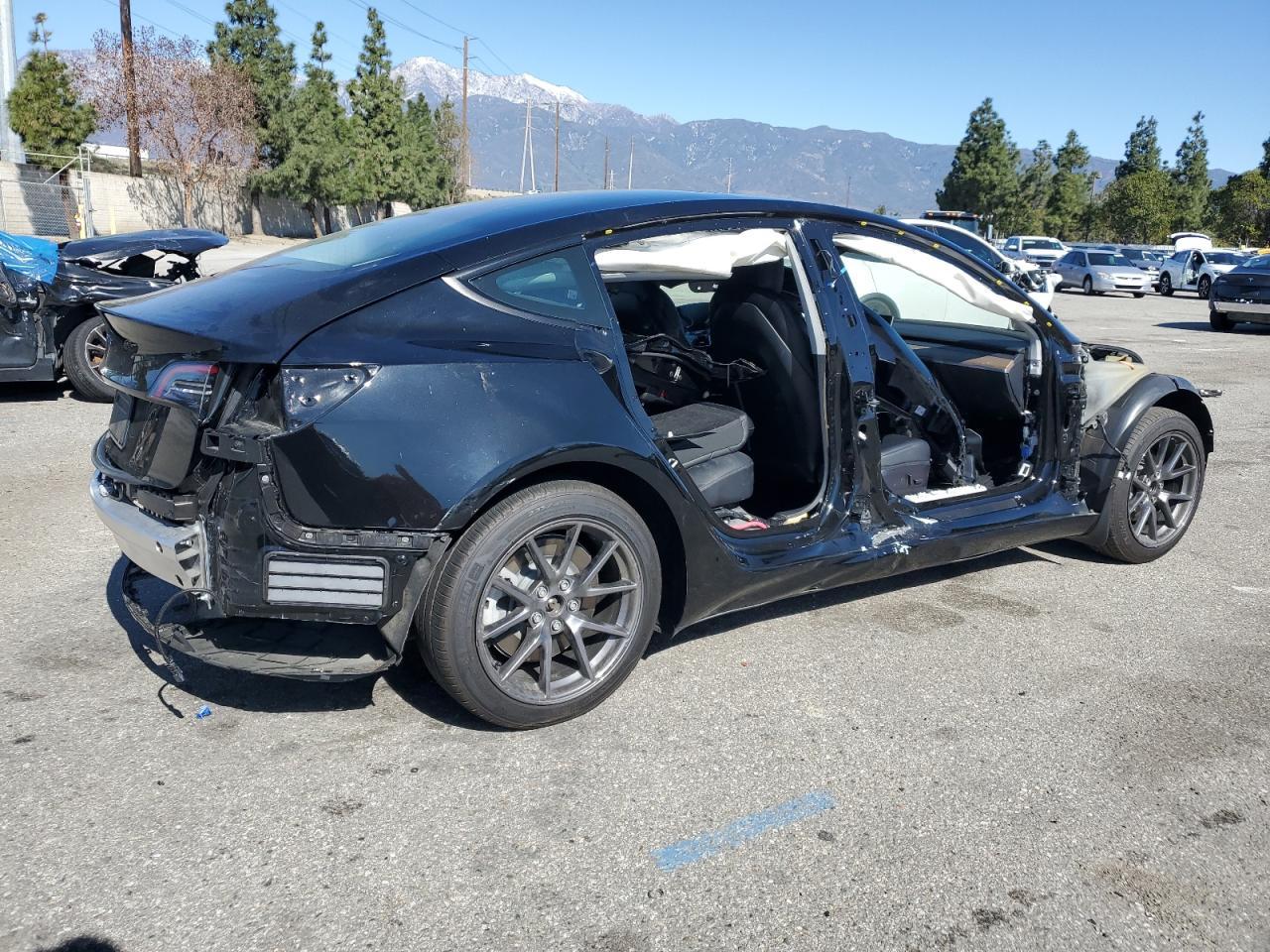 2021 TESLA MODEL 3 - Фото 3