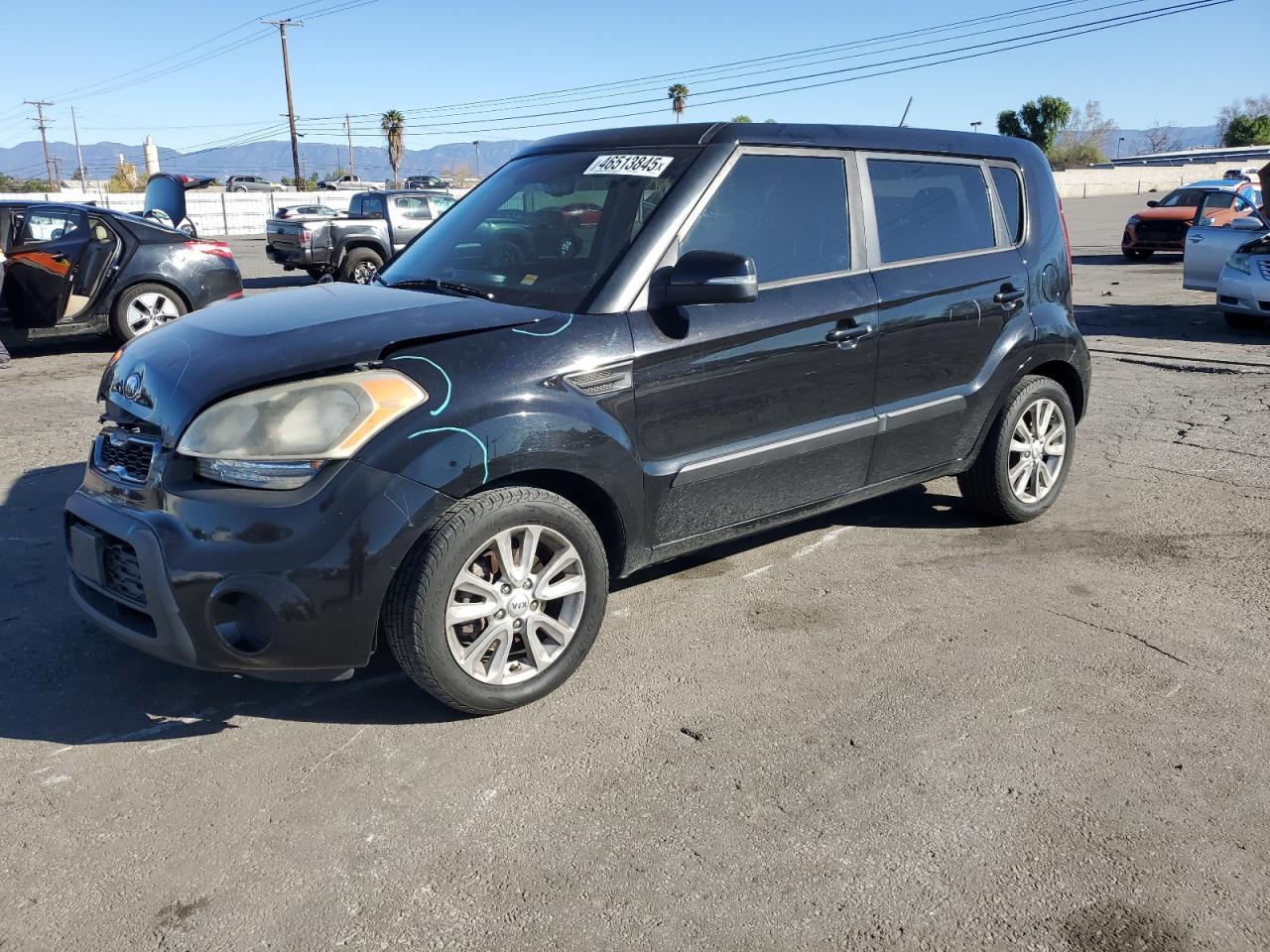 2013 KIA SOUL +