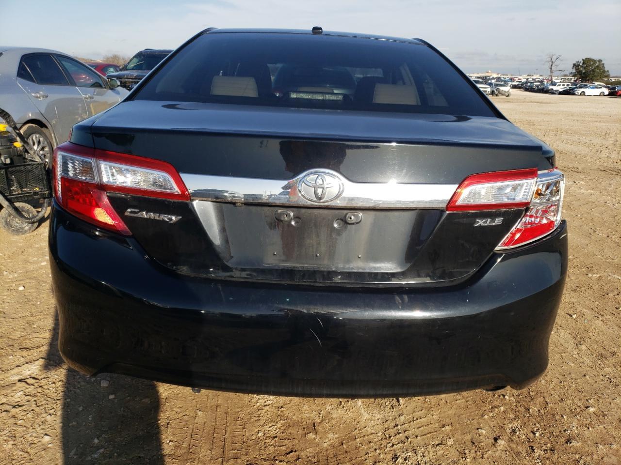 2013 TOYOTA CAMRY L - Фото 6