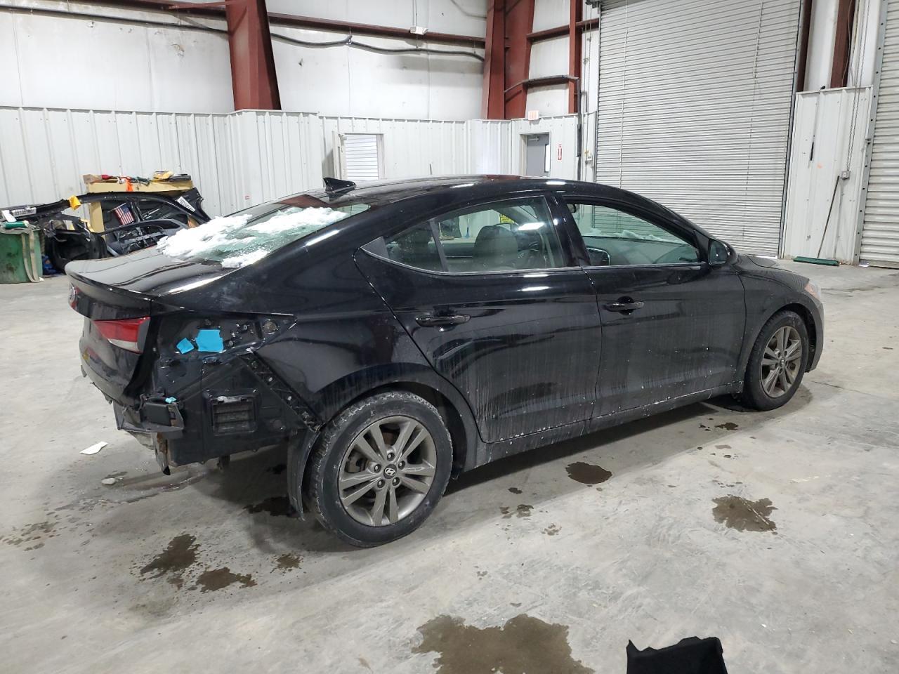 2018 HYUNDAI ELANTRA SE - Фото 3