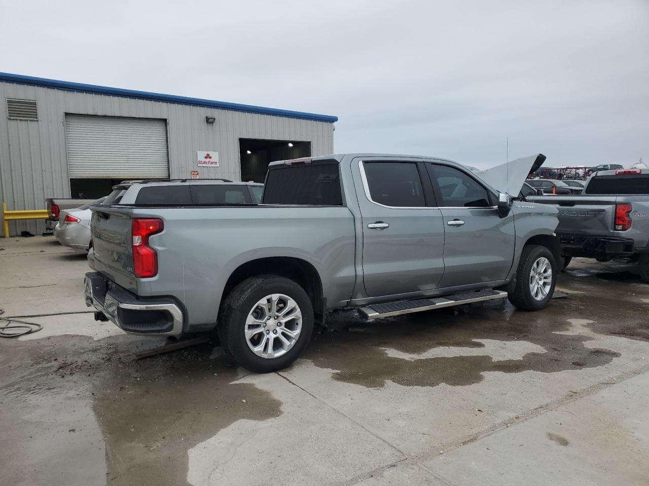 2023 CHEVROLET SILVERADO - Image 3