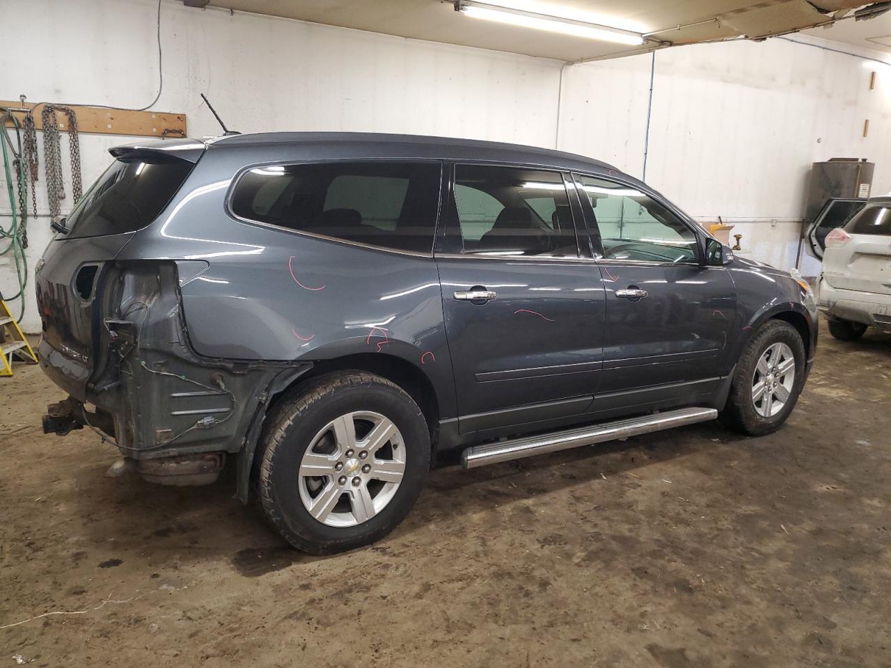 2011 CHEVROLET TRAVERSE L - Image 3