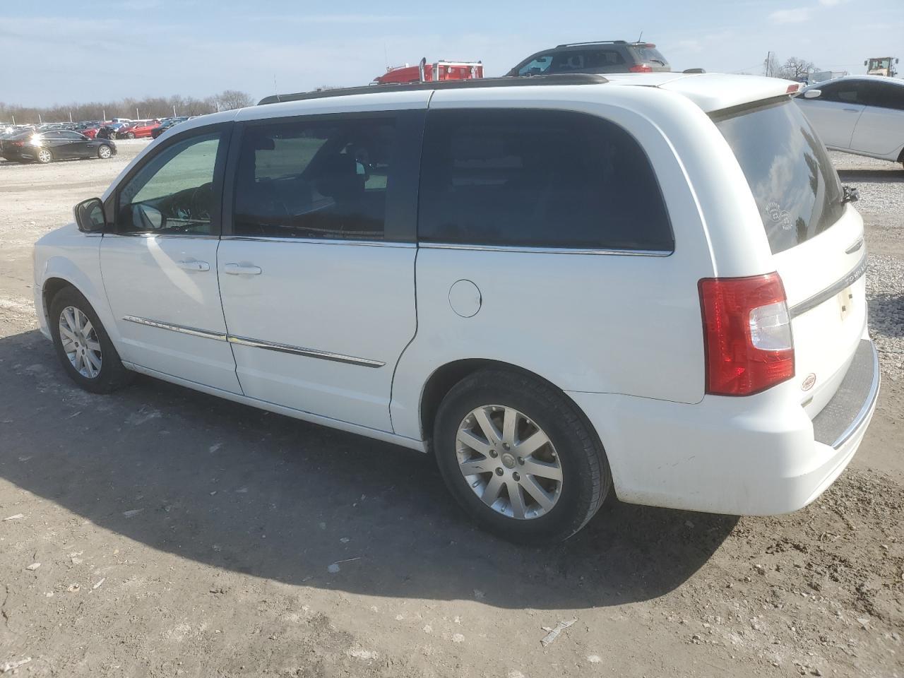 2014 CHRYSLER TOWN & COU - Фото 2