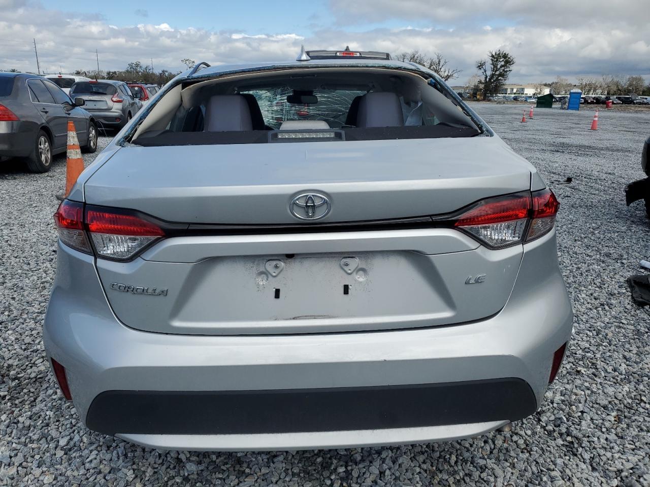 2022 TOYOTA COROLLA LE - Фото 6