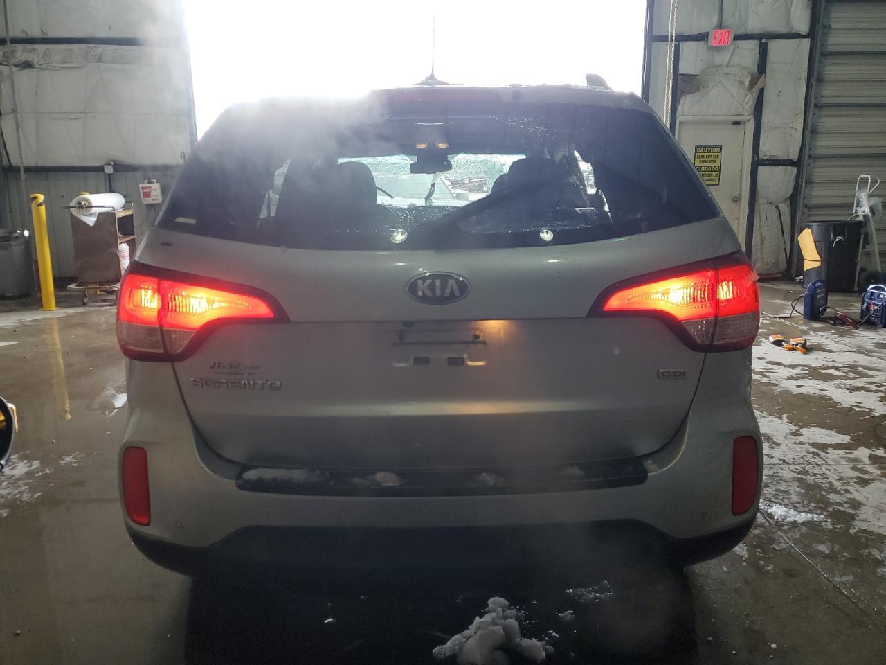 2014 KIA SORENTO LX - Image 6