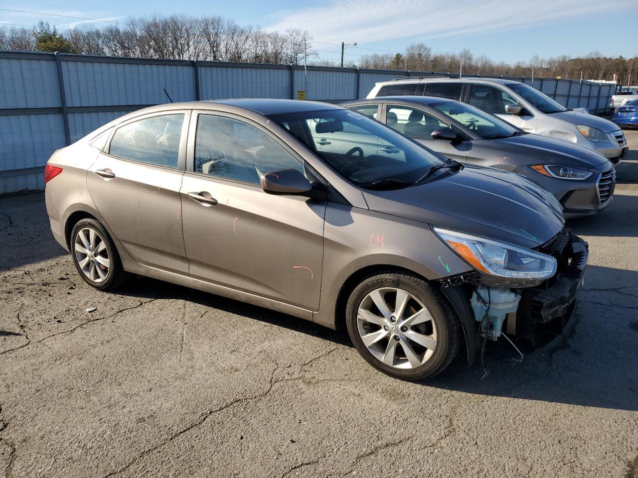2014 HYUNDAI ACCENT GLS - Фото 4