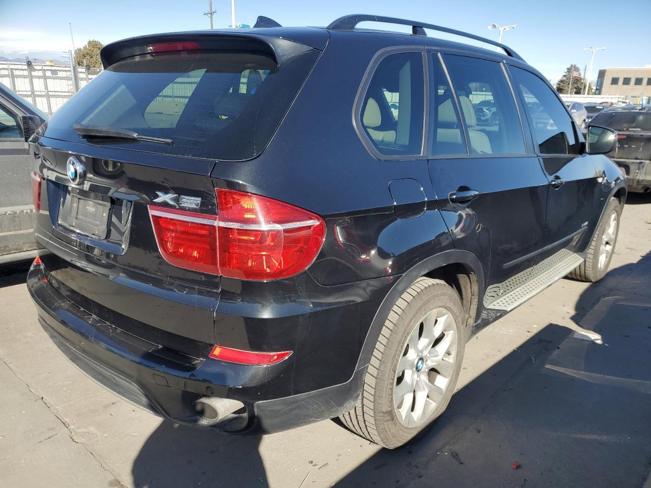 2013 BMW X5 XDRIVE3 - Фото 3