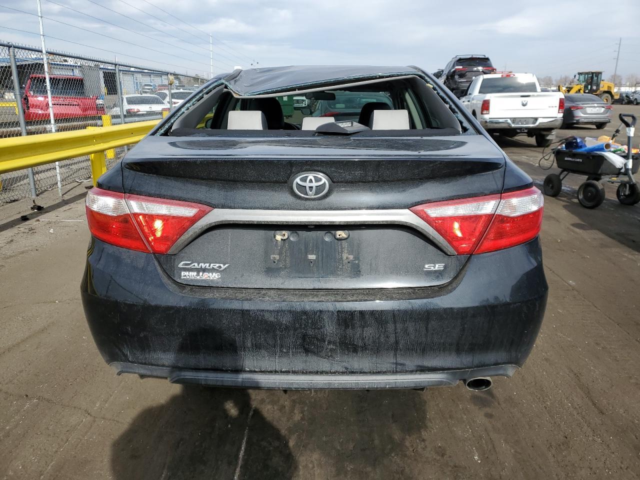 2017 TOYOTA CAMRY LE - Image 6