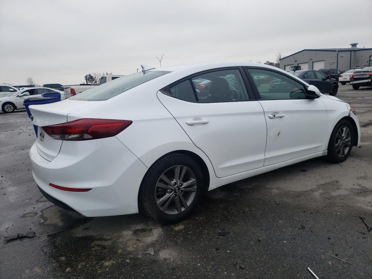 2018 HYUNDAI ELANTRA SE - Фото 3