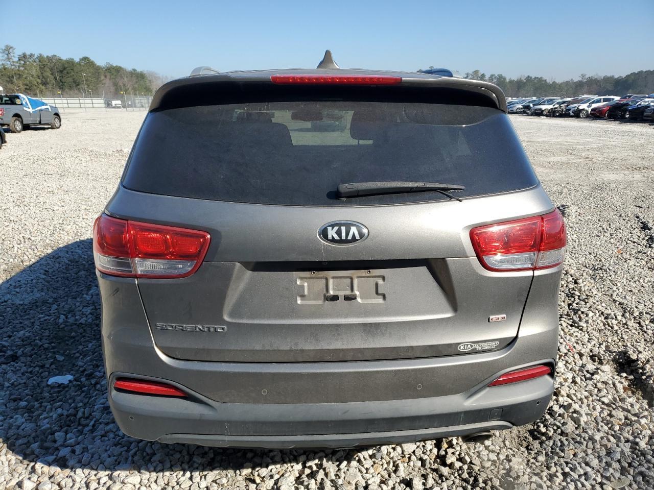 2016 KIA SORENTO LX - Image 6