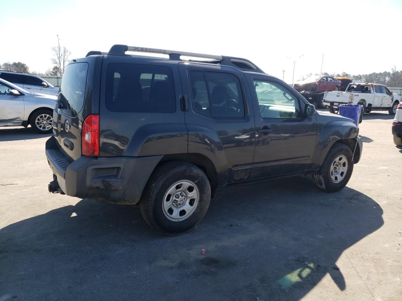 2014 NISSAN XTERRA X - Image 3