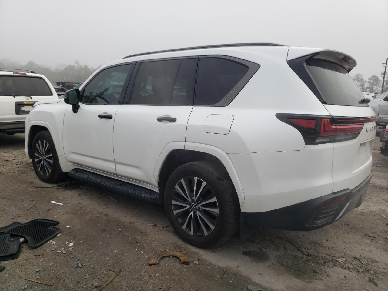 2023 LEXUS LX 600 BAS - Image 2