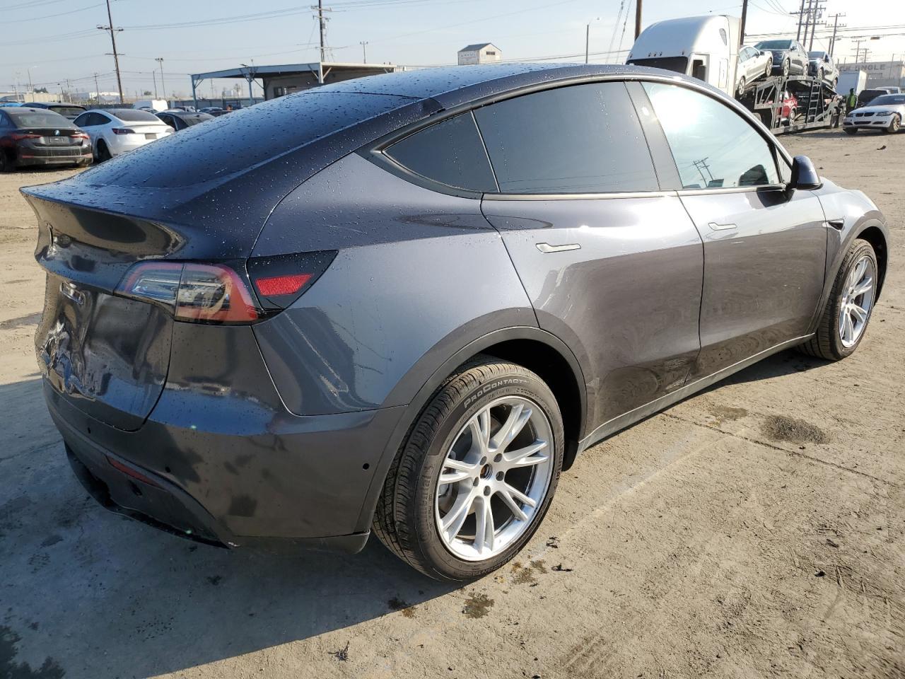 2023 TESLA MODEL Y - Фото 3
