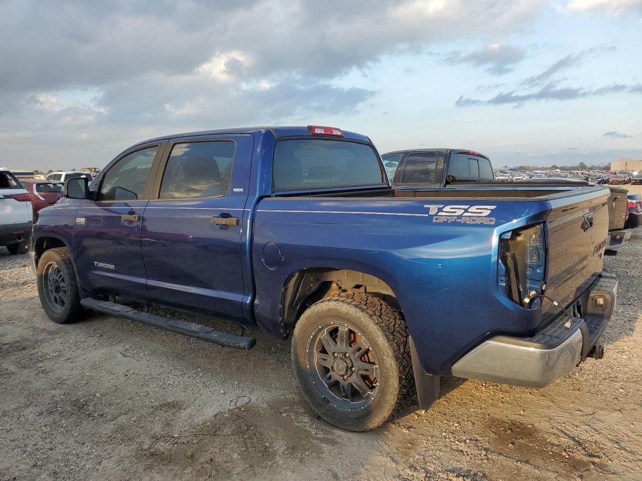 2015 TOYOTA TUNDRA CRE - Image 2