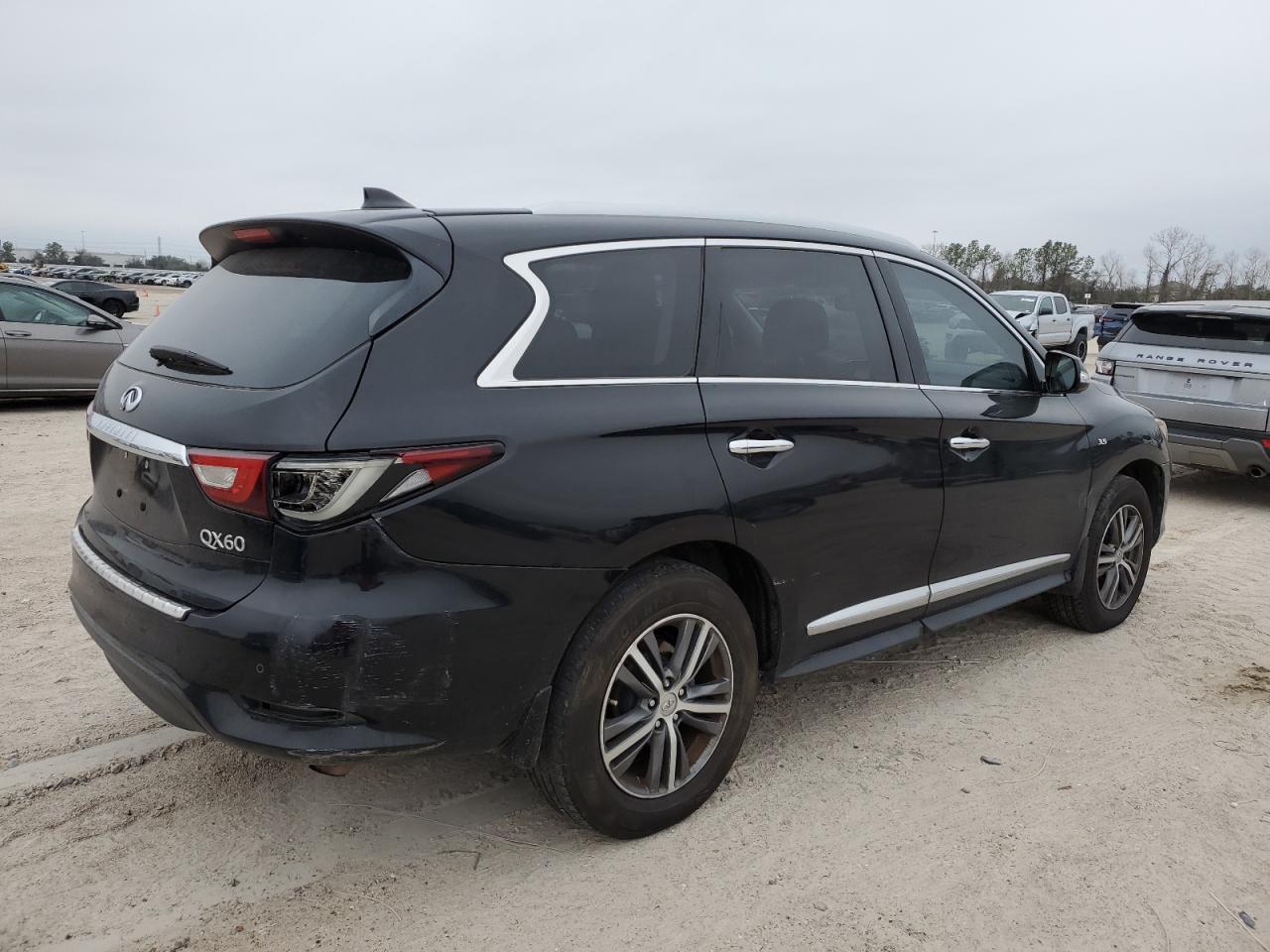 2017 INFINITI QX60 - Image 3