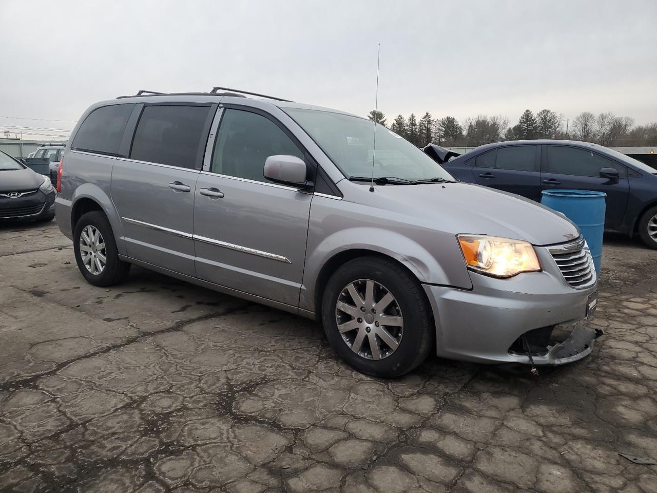 2014 CHRYSLER TOWN & COU - Фото 4