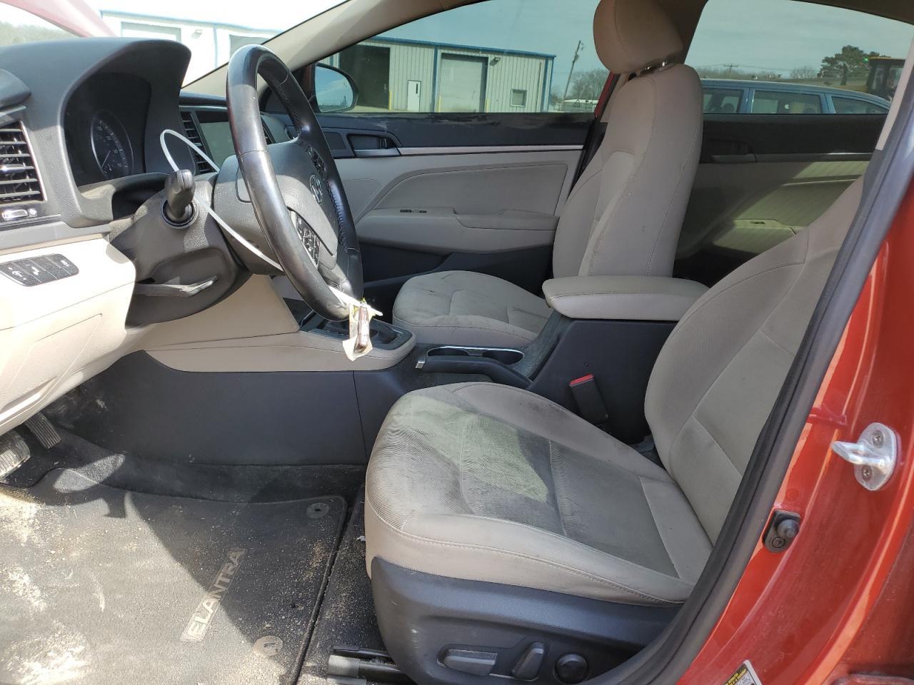 2017 HYUNDAI ELANTRA SE - Фото 7