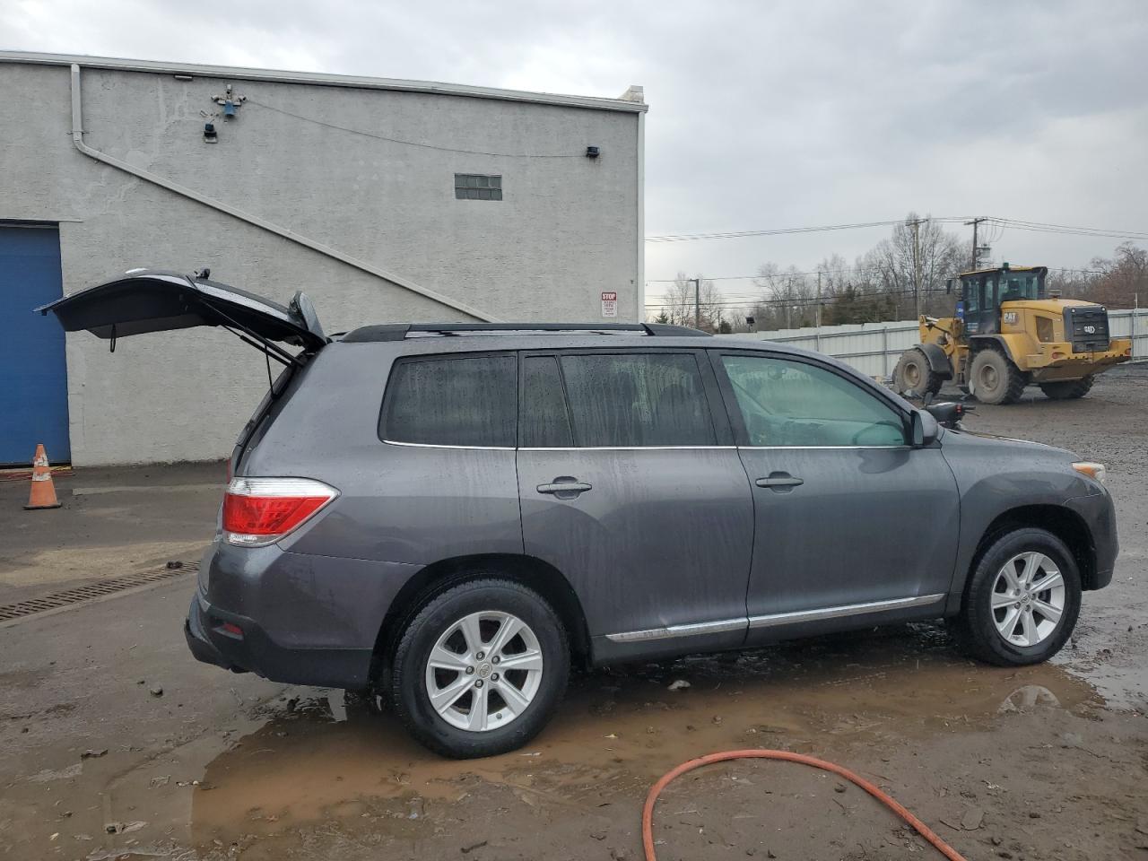 2011 TOYOTA HIGHLANDER - Image 3