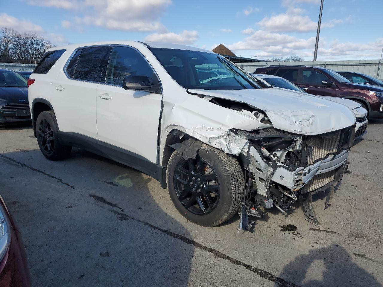 2021 CHEVROLET TRAVERSE L - Фото 4