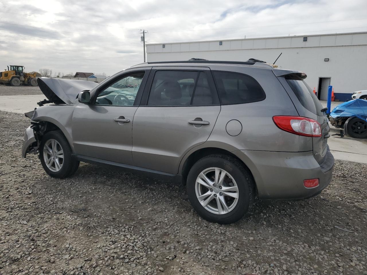 2011 HYUNDAI SANTA FE S - Image 2
