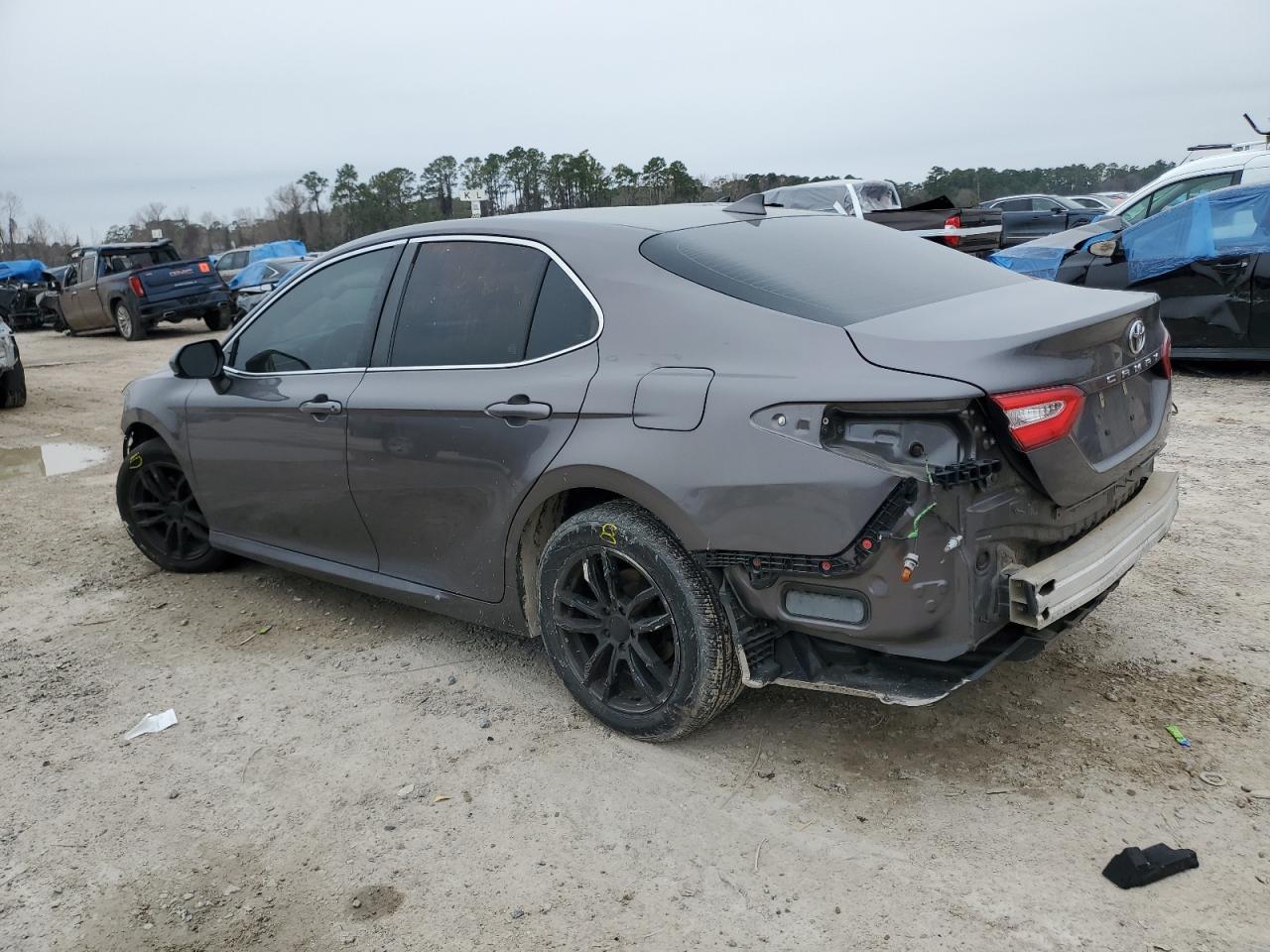 2020 TOYOTA CAMRY LE - Фото 2