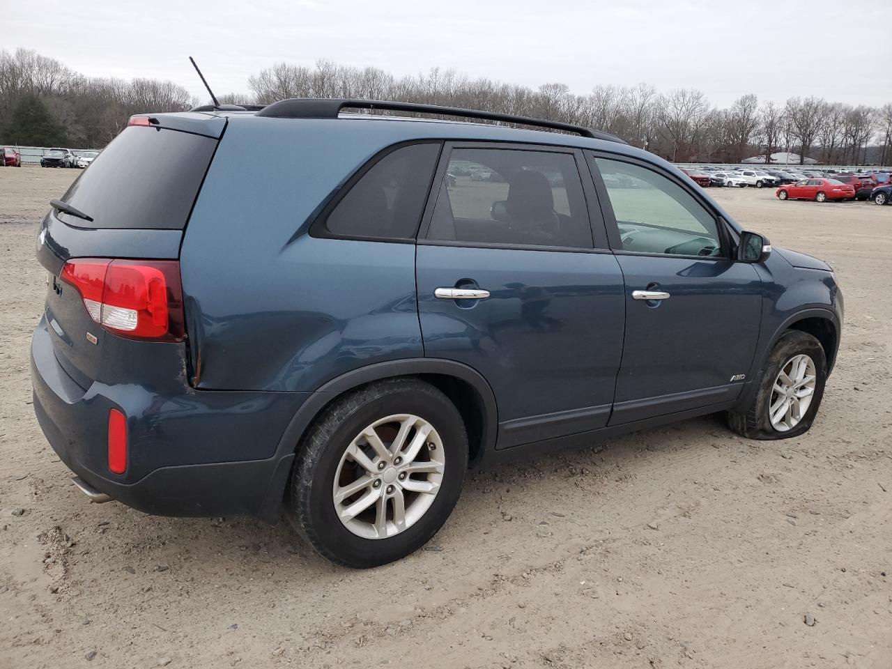 2014 KIA SORENTO LX - Image 3