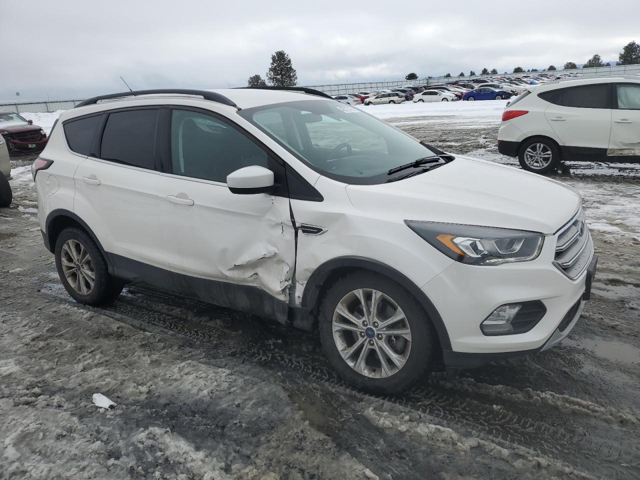 2017 FORD ESCAPE SE - Фото 4