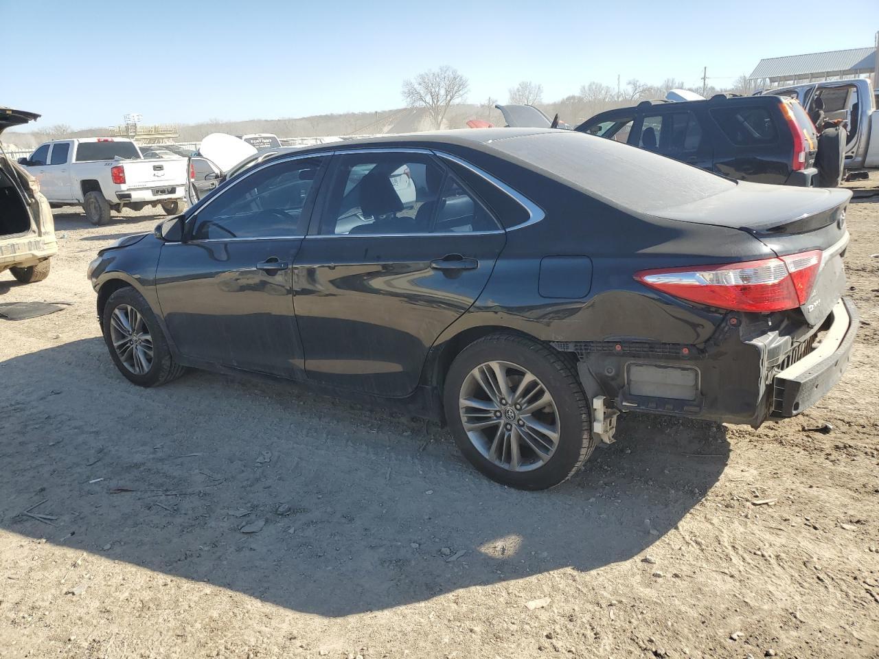 2016 TOYOTA CAMRY LE - Фото 2